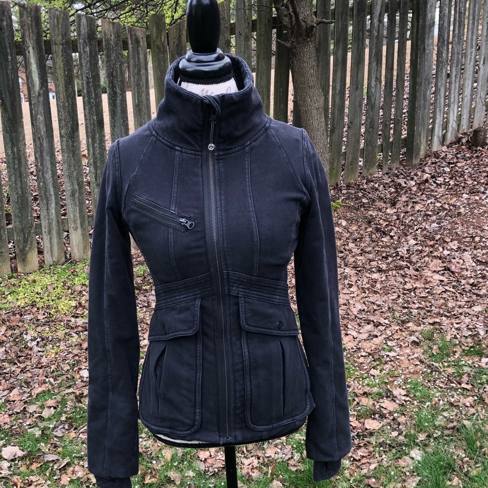 LULULEMON JACKET